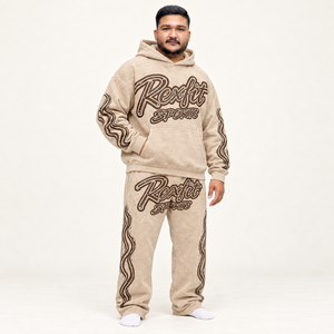 Ensemble de survêtement unisexe personnalisé beige avec sweat à capuche et pantalon imprimé graphique – Vente en gros de ensembles de sweats - Product Image 2