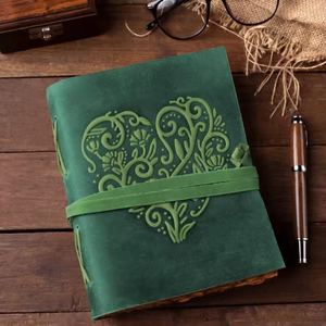 Diario de Cuero Genuino Repujado Hecho a Mano, Estilo Antiguo, para Mujer, 240 Páginas, Encuadernado, con Motivo de Corazón Clásico, para Escribir, Dibujar y Hacer Bocetos - Product Image 2