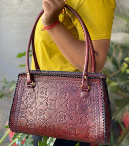 กระเป๋าหนังทำด้วยมือสำหรับผู้หญิงกระเป๋าสะพายไหล่ดีไซน์ลายดอกไม้แนววินเทจพร้อมที่จับด้านบนสำหรับใช้ในชีวิตประจำวัน - Product Image 4