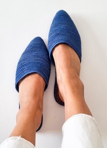 Mules en raphia faites à la main : pantoufles en cuir marocain - Product Image 2