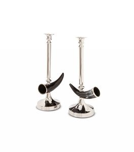 เชิงเทียนรูปทรงแตรตกแต่ง สำหรับตกแต่งโต๊ะห้องนั่งเล่นอย่างมีสไตล์ และสร้างบรรยากาศแสงเทียนอันงดงามภายในบ้าน - Product Image 3