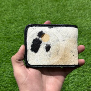 Cartera de Cuero Genuino de Vaca con Pelo, Delgada, Hecha a Mano, Bifold, Tarjetero Minimalista - Product Image 1