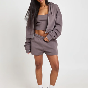 Conjunto Deportivo de Primera Calidad para Mujer con Logotipo Personalizado, Sudadera Holgada con Paneles Plisados de Forro Polar Transpirable y Pantalones Cortos - Product Image 5