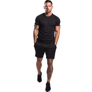 Short et tee-shirt de rue unisexe à logo personnalisé pour hommes, ensemble 2 pièces t-shirt et short d'été en détresse délavé pour hommes - Product Image 5