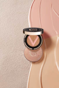 Fond de Teint Glow Power Lift V Cushion 13g Fil Doré Fondant Collagène Éclaircissant Protection UV Anti-Rides Liftant - Product Image 6