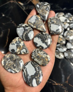 Hermosas Gemas Sueltas de Jaspe Maligano Gris en Forma de Cabujón, Lote a Precio de Mayoreo, Joyería de Diferentes Tamaños, Piedra de Jaspe Maligano - Product Image 1