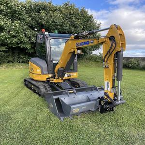 Mini-excavatrice à chenilles de 1,2 à 1,8 tonnes avec moteur Eaton, vérin hydraulique et PLC, haute efficacité - Product Image 3