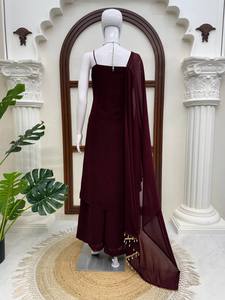 Ensemble ethnique indien/pakistanaise brodé floral bordeaux, robe à épaules dénudées, foulard transparent, en micro-coton Georgette à séchage rapide - Product Image 2