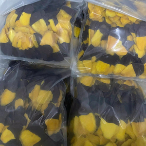 Mangues séchées premium enrobées de chocolat, collation sucrée du Vietnam, fournisseur d'exportation de mangues déshydratées - Product Image 1