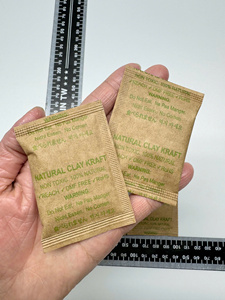 Desecante de arcilla pura de Vietnam, desecante de montmorillonita, paquete biodegradable de papel kraft para zapatos, tasa de absorción del 18-25%. - Product Image 6