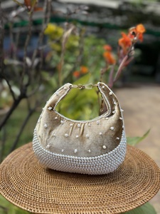 Bolso de Mano Elegante con Textura y Adornos de Perlas Litchi Pearl Boat Bag para Mujer, Ideal para Fiestas, Bodas y Eventos Nocturnos - Product Image 2
