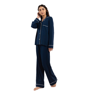 Conjunto de Pijama Sexy de Satén sin Mangas con Cintura Elástica, Logotipo Frontal, Estilo Deportivo Transpirable, 100% Poliéster, Ropa de Dormir Cómoda - Product Image 1