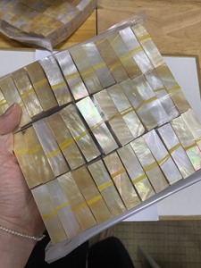 รับผลิตตามสั่ง ขายส่ง วัสดุตกแต่งรูปทรงสี่เหลี่ยมผืนผ้าขัดเงาจากเปลือกหอย เป็นมิตรต่อสิ่งแวดล้อม สำหรับงานทำเครื่องประดับ งานโมเสก และงานฝังประดับ - CARYLN Binh - Product Image 1
