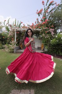 Lehenga Choli Gujarati Chaniya Choli, el Vestido Más Vendido para Navratri, Disponible a un Precio Accesible para Bailar Garba y Dandiya - Product Image 5