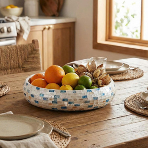 Bols décoratifs en nacre, bols ronds incrustés de coquillages, bols à fruits incrustés de mosaïques, et boîtes à maquillage. - Product Image 5