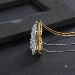 Collier Pendentif Papillon Luxira Jewels pour Femme en Argent 925 Plaqué Or 18K avec Cristaux Strass Taille Baguette Sertis en Canal - Product Image 5