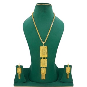 Hermoso conjunto de collar con colgante Jhalar chapado en oro, estilo étnico, conjunto de joyería de aleación de oro, collar con cadena para mujer, joyería de moda. - Product Image 6