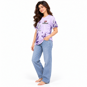 Prendas esenciales modernas para el armario con diseños únicos y un ajuste cómodo. Camisetas estampadas para mujer para un estilo diario. - Product Image 5