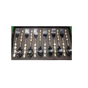 Juego de Servir de Lujo de 7 Piezas de Acero Inoxidable y Latón, Ecológico, Duradero, Apto para Lavavajillas, con Asas de Nácar Dorado, Cucharón y Espátula para Pastel - Product Image 4