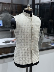 Gilet tissé à col mandarin style chinois pour homme, motif géométrique, simple boutonnage, coupe droite, collection automne - Product Image 2