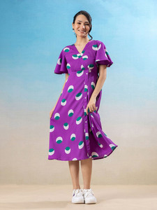 Vestido midi acampanado con estampado de lunares, de chifón lavable y transpirable, 100% algodón, ecológico, para uso casual. - Product Image 3