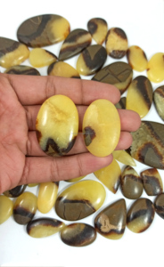 ราคาขายส่งพลอยเซปตารีนสีเหลืองธรรมชาติแบบคาโบชอง ขนาดปรับแต่งได้ สำหรับทำเครื่องประดับ คริสตัลสโตน - Product Image 2