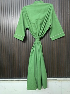 Robe kimono longue verte pour femme avec poches, en coton tissé épais, manches trois quarts, couleur unie, style décontracté - Product Image 3
