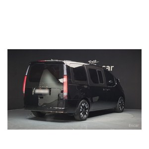 Hyundai Staria L3.5 Lounge 2024/3, 9 Plazas, 52.073 km, Caja de Cambios Automática, Volante a la Izquierda, Asientos de Cuero, Emisión Euro V, Combustible GLP - Product Image 2