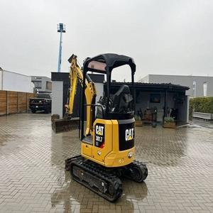 Miniexcavadora CAT 301.7 CR duradera con sistema hidráulico avanzado que garantiza una fuerte fuerza de excavación y una excelente eficiencia de combustible - Product Image 1
