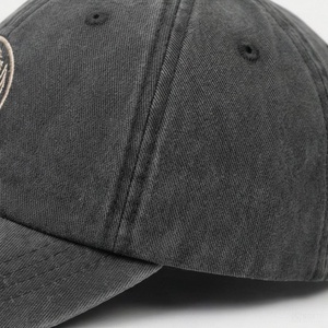 Casquette de baseball gris foncé à 6 panneaux avec logo circulaire brodé sur le panneau avant, réglable, unisexe, décontractée - Product Image 5