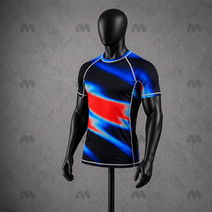เสื้อยืดออกกำลังกายผู้ชาย แห้งเร็ว ผลิตจากโพลีเอสเตอร์ เหมาะสำหรับวิ่ง ฟิตเนส ยิม  เสื้อแรชการ์ดสำหรับกีฬาทุกประเภทและกิจกรรมกลางแจ้ง - Product Image 3