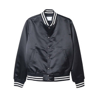 Blouson universitaire noir en satin pour homme, coupe droite, sans col, fermeture boutonnée, couleur unie, hiver, décontracté, épais sur le devant
