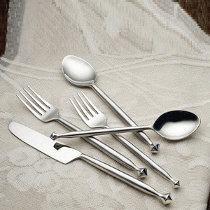 Juego de Cubiertos de Acero Inoxidable de Lujo, Estilo Vintage, Ecológico, con Diseño de Mango Único, para Restaurante, Boda, Hogar, Hotel - Product Image 3