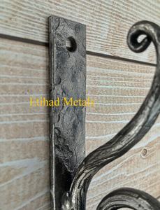 Porte-serviettes mural en forme de cœur, forgé à la main par un fermeur, en fer forgé - Product Image 2