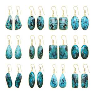 Boucles d'oreilles pendantes multi-formes en laiton plaqué or 18 carats avec pierre précieuse chrysocolle verte pour femme, idéales pour les fêtes et comme cadeau pour maman - Product Image 1