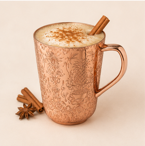 Mug Moscow Mule en cuivre pur avec motifs floraux complexes, finition antique, vaisselle de luxe pour cadeaux et bien-être ayurvédique - Product Image 4