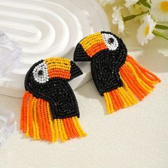 Boucles d'oreilles fleuries faites à la main avec arc-en-ciel et pétales blancs, bijoux en fil de coton pour femmes, accessoires de fête - Product Image 2