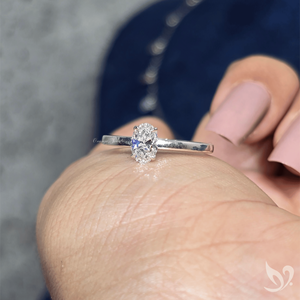 Anillo Solitario con Diamante Cultivado en Laboratorio de Corte Ovalado de 0.50 CT en Oro Sólido de 18K |   Joyería de Compromiso con Certificado IGI, Regalo de Aniversario - Product Image 3