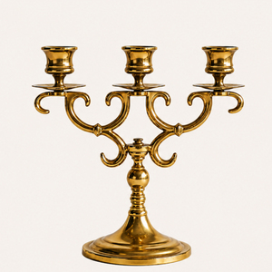 Candélabre à 3 bras doré, centre de table de mariage de luxe, décoration vintage, porte-bougie en métal pour la décoration de table d'événement - Product Image 1