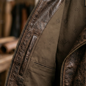 Chaqueta de Cuero Genuino de Alta Calidad para Hombre, con Cuello Alto y Características Transpirables de Secado Rápido - Product Image 4