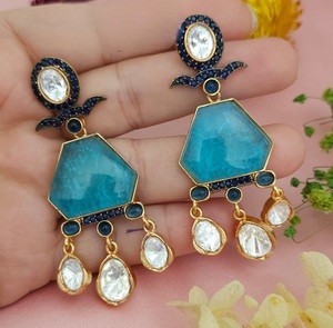 Pendientes de gota de moissanita chapados en oro de latón de alta calidad y elegantes para mujer, colección de moda para fiestas y eventos nocturnos. - Product Image 3