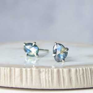 Boucles d'oreilles clous en argent plaqué or avec saphir bleu et rose jaune naturel, certifiées IGI, cadeau de mariage pour femme - Product Image 3