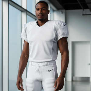 Uniforme de football américain personnalisé, impression par sublimation, panneaux latéraux en mesh à séchage rapide, coupe performante, ensemble complet pour adultes et jeunes - Product Image 6