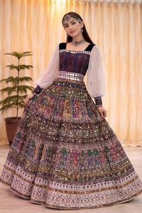 Magnifique robe afghane vintage en mousseline de soie à manches longues, ensemble ethnique avec broderie miroir et broderie fine, offrant un style élégant - Product Image 2