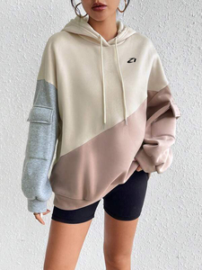 Sudadera con Capucha Premium para Mujer, Estilo Urbano, con Bolsillos Utilitarios de Tres Tonos, Felpa de Algodón Grueso, Oversize, Marca Privada OEM - Product Image 2