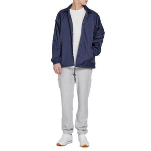 Veste de coach pour homme, personnalisable avec logo, grande taille, à capuche, logo sur le devant, imperméable, coupe-vent, respirante, en polyester enduit, style sportif - Product Image 4