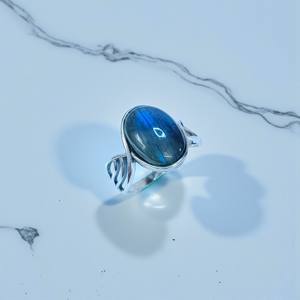 Anillos de Labradorita Azul Fuego y Anillos Hechos a Mano de Plata de Ley 925, Joyería a Precio de Mayoreo - Product Image 2