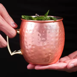 Mug à Moscow Mule en cuivre martelé avec poignée en laiton, tasse à boisson en cuivre pur pour cocktails, mocktails, boissons fraîches, idéal pour offrir - Product Image 1
