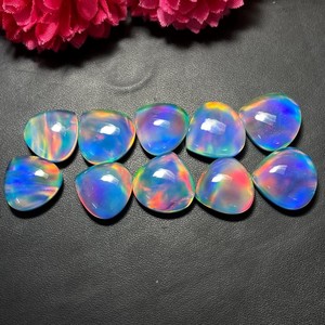 Aura Lab - Ópalo Sintético Doble en Forma de Corazón con Brillo Radiante para Joyería Personalizada de Alta Gama y Proyectos de Diseño de Lujo - Product Image 4