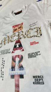 เสื้อยืดผู้ชายสไตล์สตรีทแวร์ขายดีที่สุด ทรงปกติ พิมพ์ลายซิลค์สกรีน ผ้าฝ้าย 100% ระบายอากาศ แห้งเร็ว คอกลม ประดับเพชร - Product Image 2